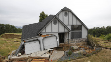 ЧЕМ ГРОЗИТ ВЫБОР НЕДОБРОСОВЕСТНЫХ ИЛИ НЕДОСТАТОЧНО ПРОФЕССИОНАЛЬНЫХ ПОДРЯДЧИКОВ, ЕСЛИ РЕЧЬ ИДЕТ О ФУНДАМЕНТЕ?