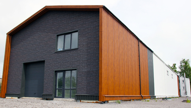 Техника "35FS" может работать с тяжелыми сваями больших сечений и возводить фундаменты под крупные промышленные объекты