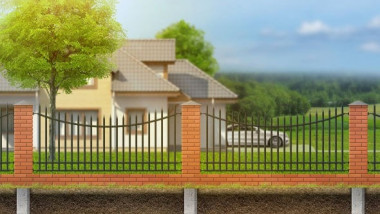 Преимущества использования железобетонных свай для фундамента забора