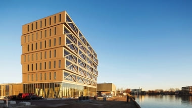 А вы знаете, что в России в 2021 году запланировано строительство первой деревянной многоэтажки?!