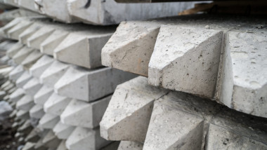 Почему фундамент из забивных железобетонных свай является самым востребованным?