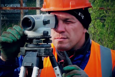 Возводим фундамент по технологии 35FS — на забивных Ж/Б сваях сечением 300 на 300 мм длиной 6 метров