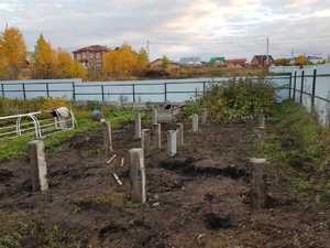 Фундамент на жб сваях для бани с крыльцом