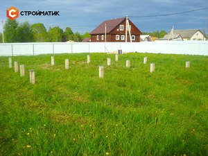 Фундамент для дома из бревна в деревне Березино