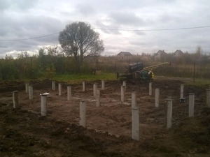 Фундамент для дома из бревна в селе Сновицы