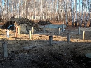 Фундамент для бани из оцилиндрованного бревна в поселке Песчаное озеро